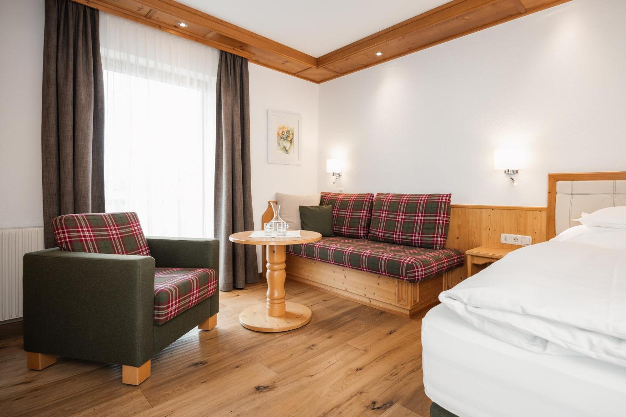 Jochum Hotel Garni Fiss Rum bild