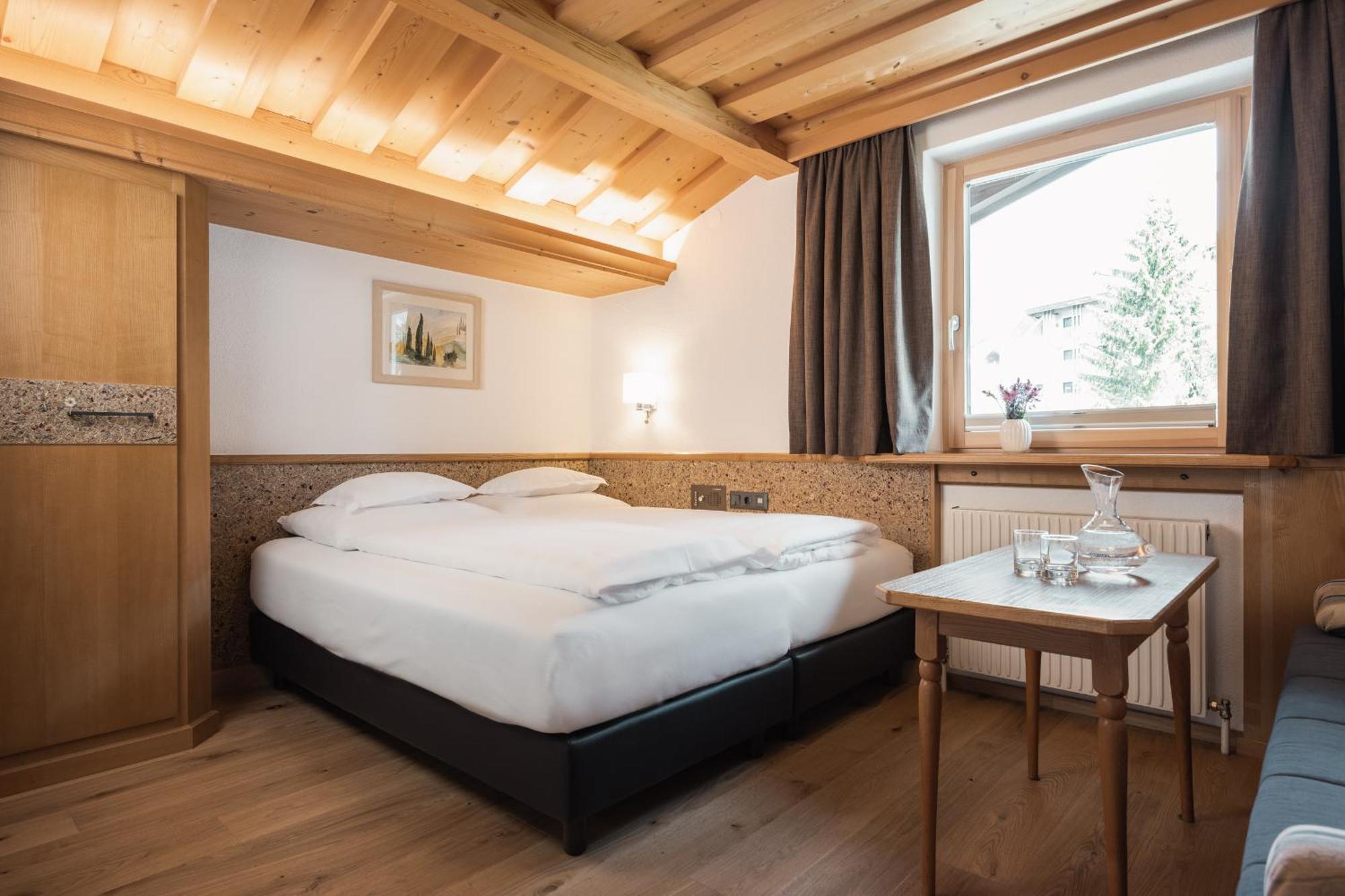 Jochum Hotel Garni Fiss Exteriör bild
