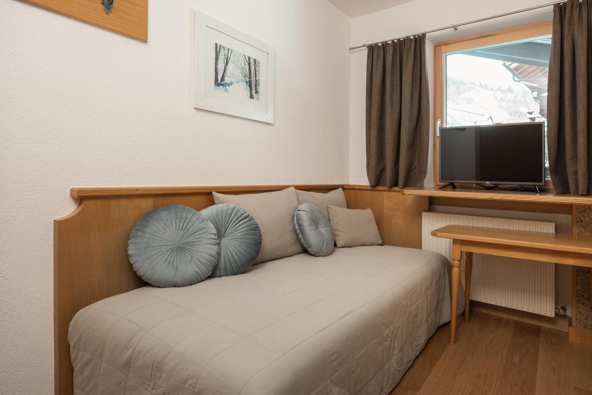 Jochum Hotel Garni Fiss Exteriör bild
